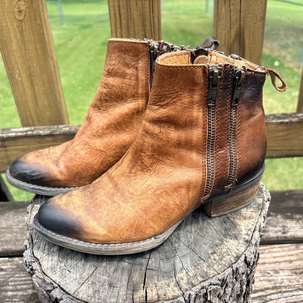 Circle G Burnished Double Zipper Distressed Brown Leather Booties size 6